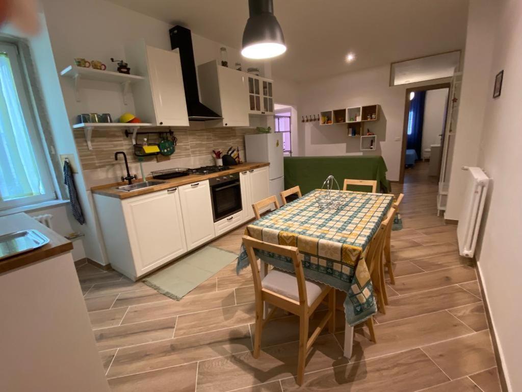 Casa Vacanze Nuanua Trieste Esterno foto